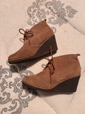 Sperry Harlow Suede Wedge Bootie